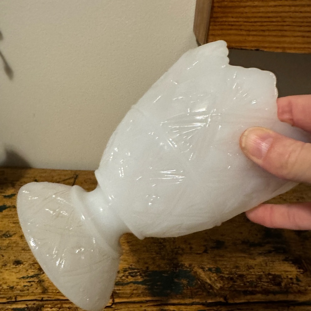 Elegant Milk Glass Pedestal Vase - Picture 4 of 7